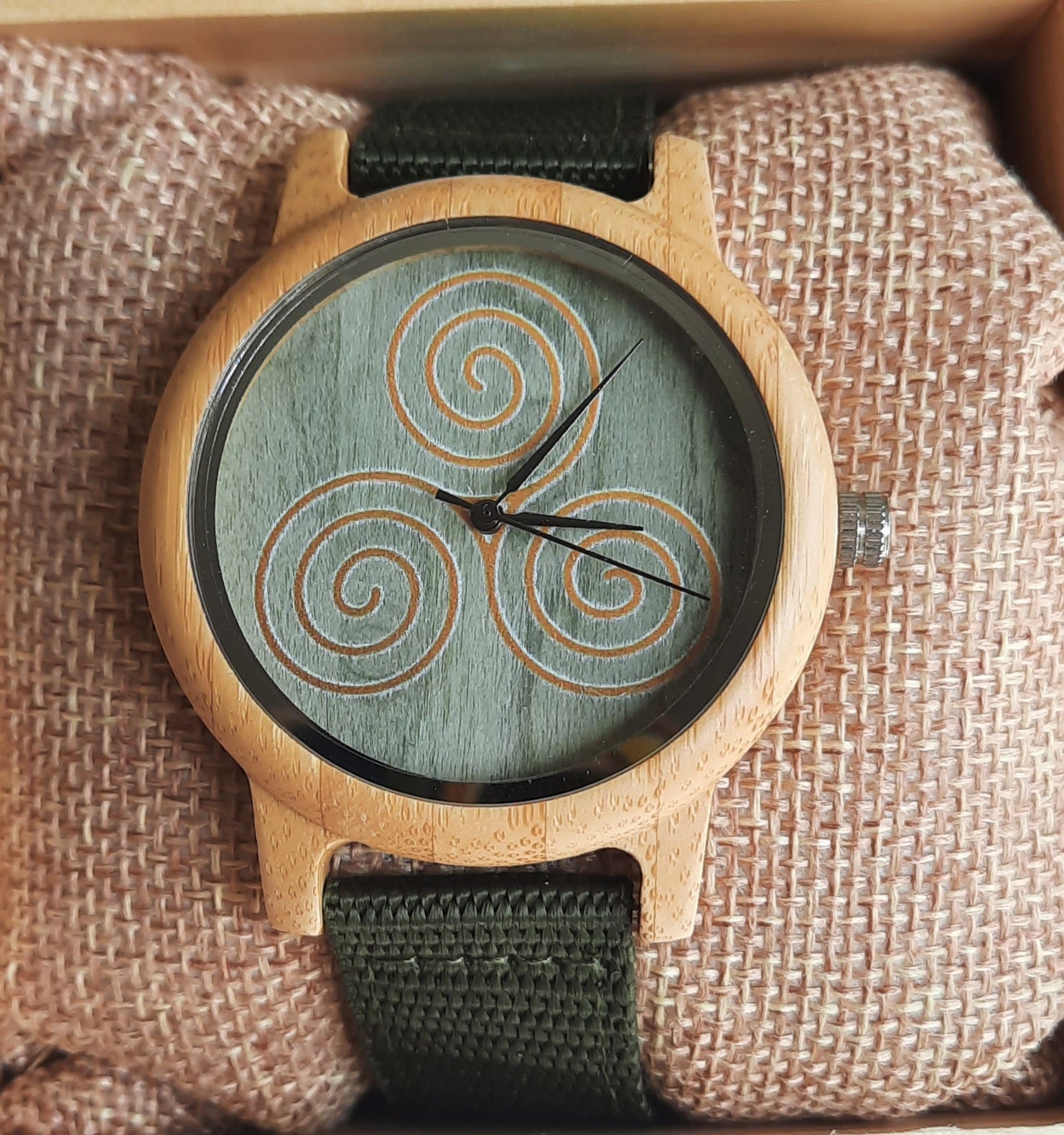 Tri-Spiral Celtic Design Watch (Unisex)